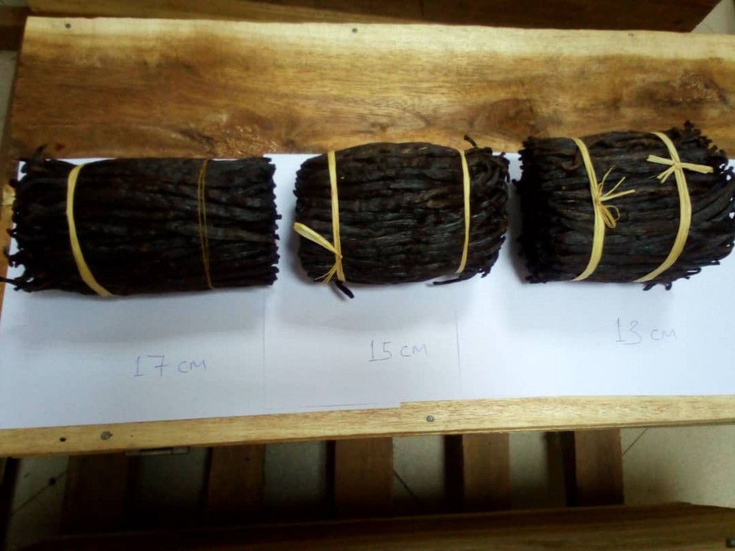 Pure Organic Cured Vanilla Beans from Tanzania