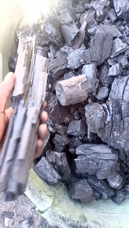 Charcoal hardwood mupani from Zimbabwe