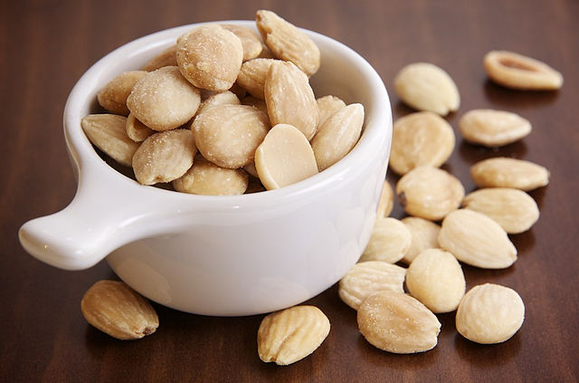 Marcona_Almonds_6331879168 Almonds from California cracking China tariffs, wary of India