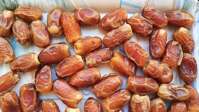 Sag‘ai dates from Saudi Arabia: Credit, Wikimedia Commons The Saudi date output exceeds domestic needs at 124%