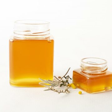Mānuka honey still advertising NZ for health benefits despite slump